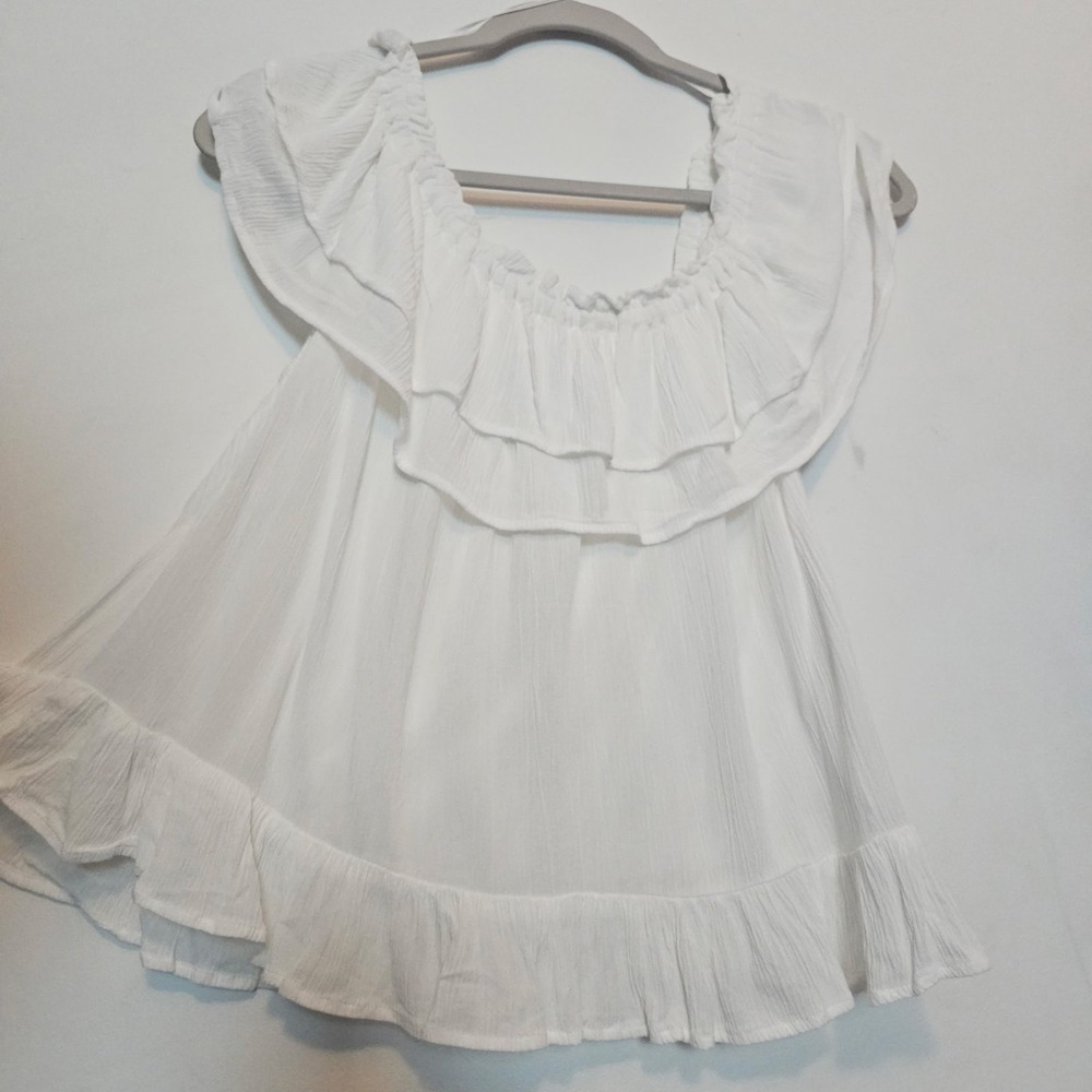 Express Off the Shoulder Crop Top Size XL White Ruffle Shoulders And Hem